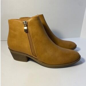 Bonnibel Tan Faux Leather Side Zip Ankle Boots Block Heel Womens Size 5.5